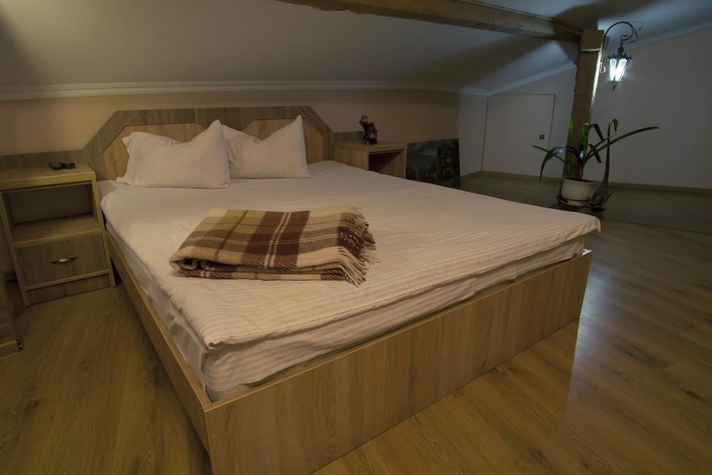 Economy Express Voyage Otel Lviv