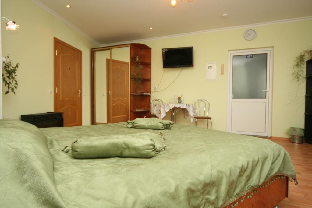 酒店 Economy Express Voyage Lviv